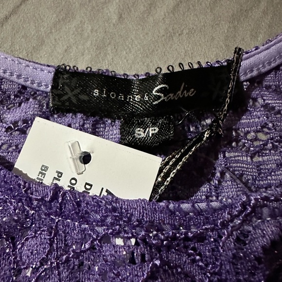 ✨NWT✨ Women’s Sleeveless Top- Size Small - Picture 3 of 9